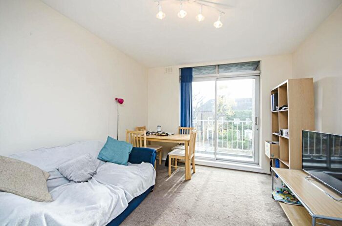 1 Bedroom Flat To Rent In Boundary Road, St John's Wood, London, NW8