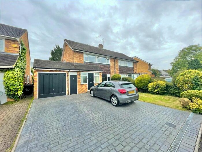 3 Bedroom Semi-Detached House To Rent In Heyford Road, Radlett, Hertfordshire, WD7