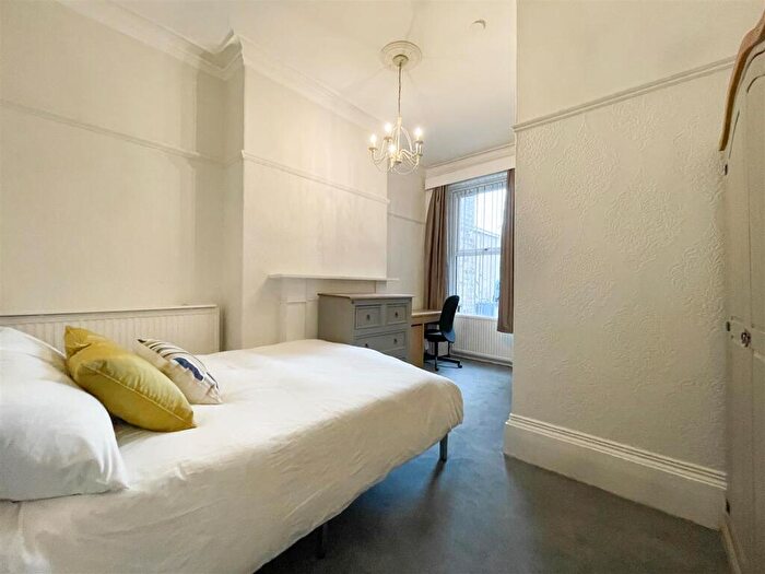 2 Bedroom Flat To Rent In Flat, Parkers Road, Sheffield, S10