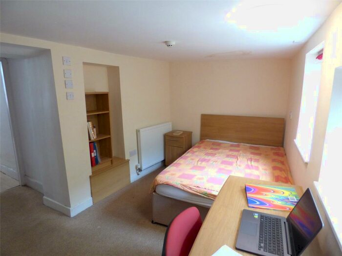 8 Bedroom End Of Terrace House To Rent In College Road, Bangor, Gwynedd, LL57