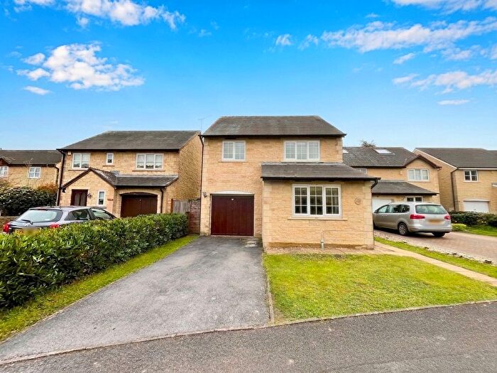 4 Bedroom Detached House For Sale In Nightingale Road, Trowbridge, BA14