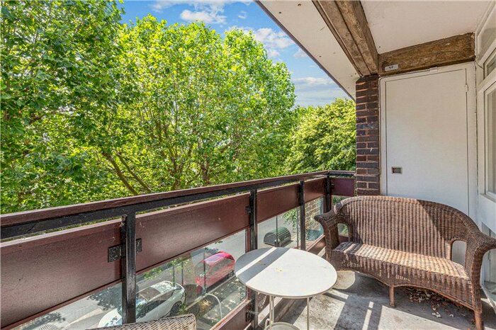 3 Bedroom Flat For Sale In Dighton Court, John Ruskin Street, London, SE5