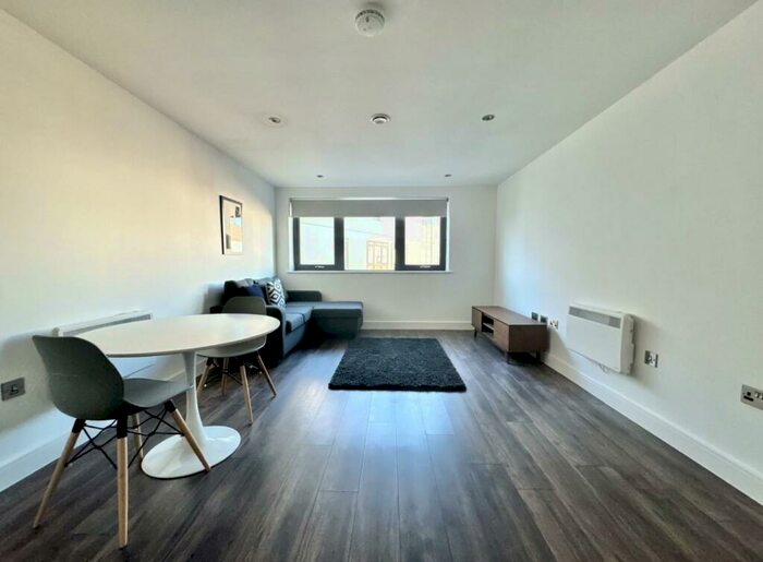 1 Bedroom Apartment To Rent In Sand Pits, Birmingham, B1