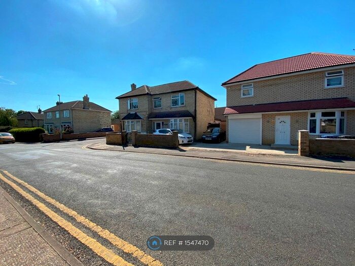 2 Bedroom Flat To Rent In Priory Road, Huntingdon, PE29