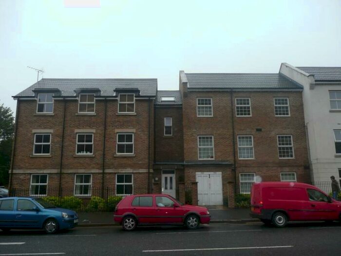 2 Bedroom Flat To Rent In Flat Eastgate Court Church Stree, Dunstable, Bedfordshire, LU5