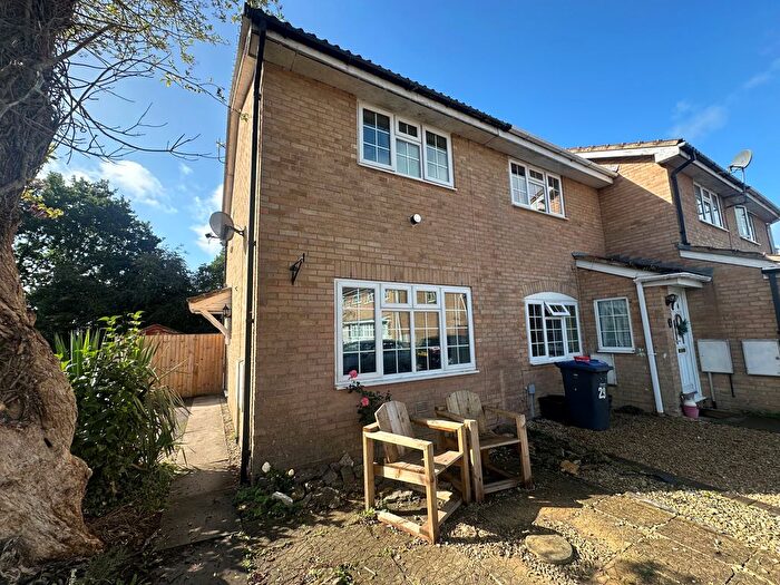 2 Bedroom Property To Rent In James Close, Chippenham, SN15