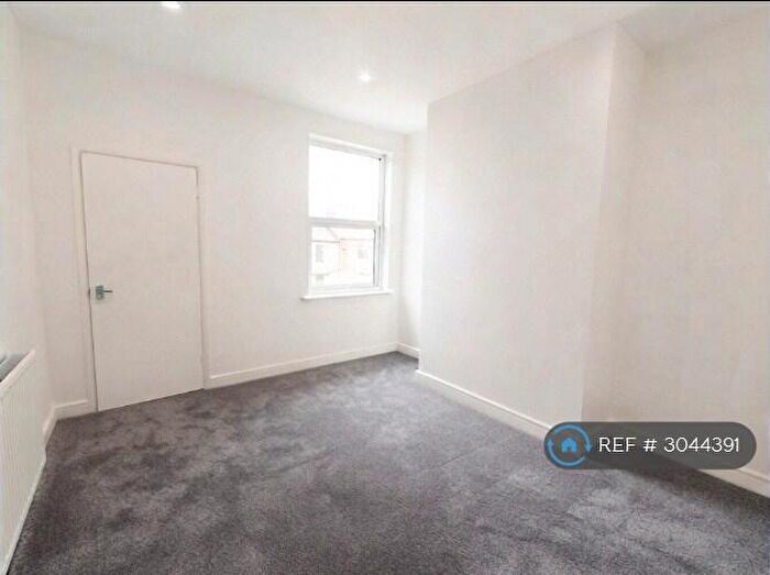 2 Bedroom Terraced House To Rent In Bycars Road, Stoke-On-Trent, ST6