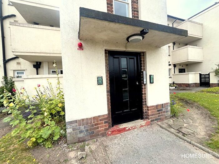 3 Bedroom Flat To Rent In Burbo Bank Road South, Liverpool, L23