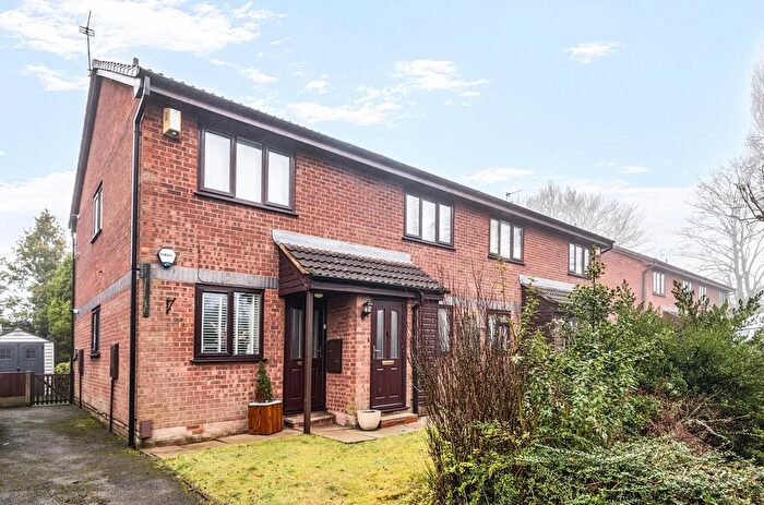 2 Bedroom Flat For Sale In Eppleworth Rise, Clifton, M27