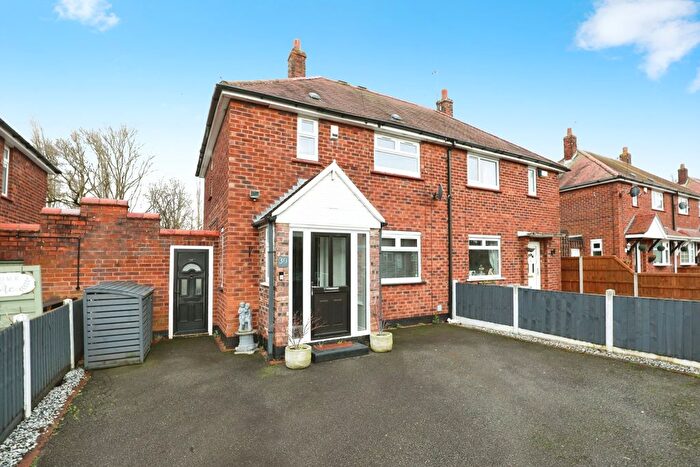 3 Bedroom Semi-Detached House For Sale In Ravenscroft Road, Crewe, Cheshire, CW2