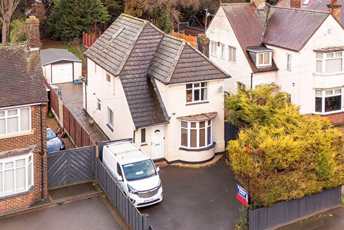 4 Bedroom Detached House For Sale In Northampton Road, Kettering, NN15