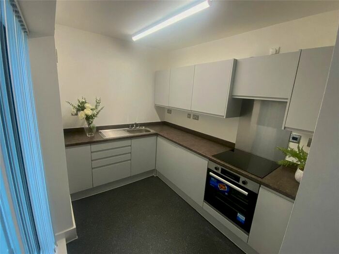 2 Bedroom Flat To Rent In West Derby Road, Liverpool, Merseyside, L13