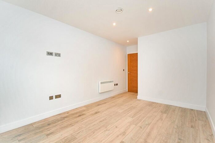 1 Bedroom Flat To Rent In High Street Beckenham, BR3