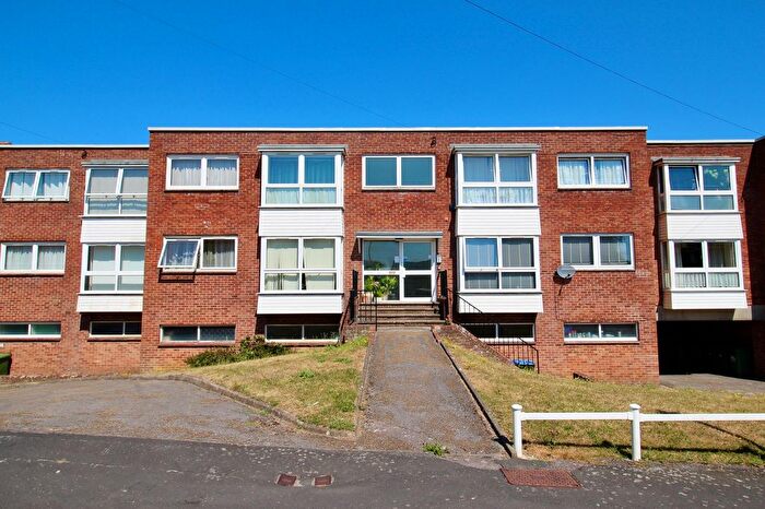 2 Bedroom Flat For Sale In Litchfield Road, Southampton, SO18