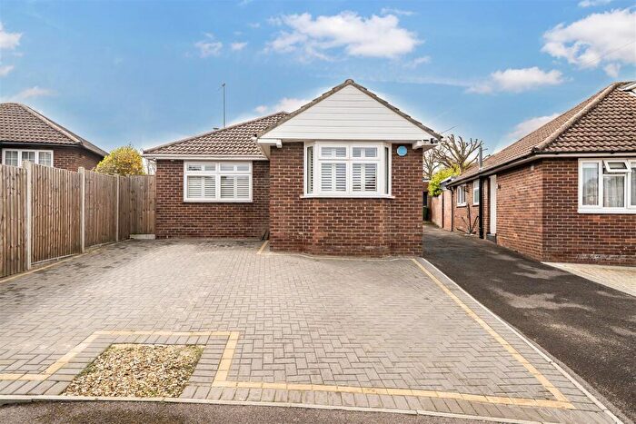 2 Bedroom Detached Bungalow For Sale In Meadowbank Road, Fareham, PO15