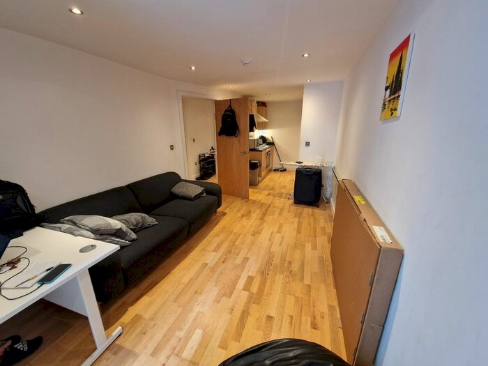 1 Bedroom Flat To Rent In Crozier House, The Boulevard, Leeds, West Yorkshire, Lq, Uk, LS10
