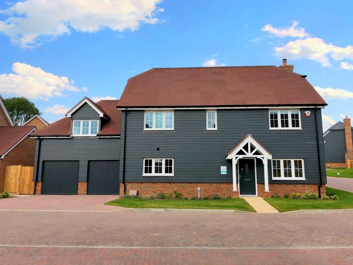4 Bedroom Detached House For Sale In Churchfield View, Bolney, Haywards Heath, RH17