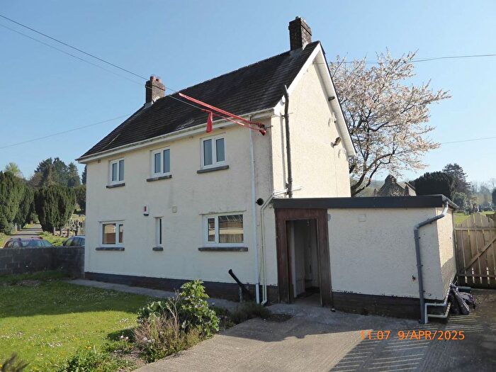 3 Bedroom Detached House To Rent In Elim Road, Carmarthen, SA31