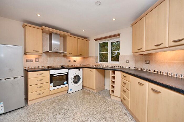2 Bedroom Flat To Rent In Eugene Way, Eastbourne, BN23