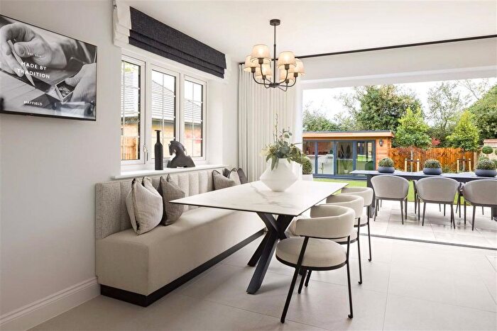 5 Bedroom Detached House For Sale In Hayfield Lodge, Over, Cambridge, CB24