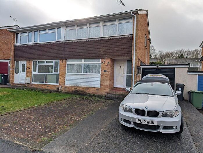 3 Bedroom Semi Detached House For Sale In Avon Way, Thornbury, Bristol, BS35