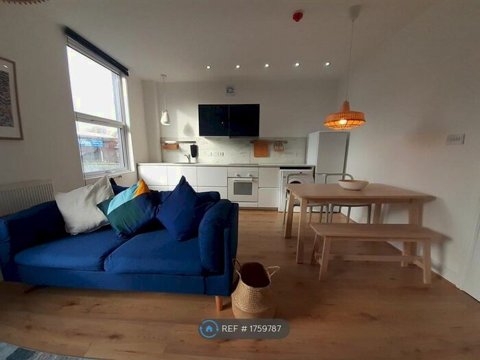 2 Bedroom Flat To Rent In Fairfield, Liverpool, L7