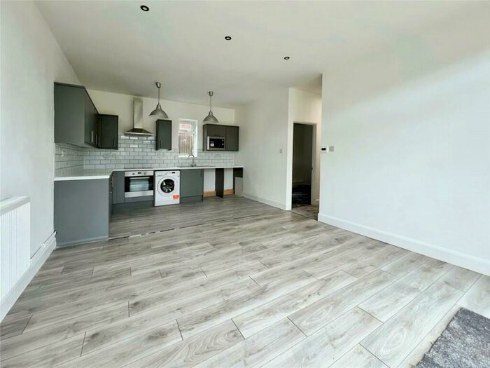 2 Bedroom Bungalow To Rent In Hockenden Lane, Swanley, BR8