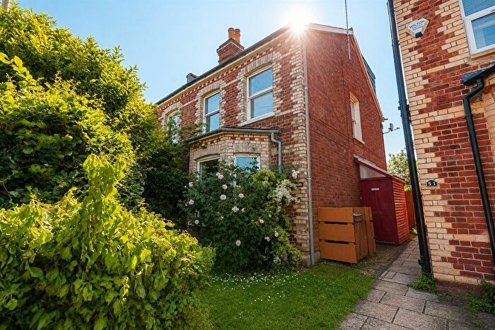 4 Bedroom Semi-Detached House To Rent In Culver Road, Reading, RG6