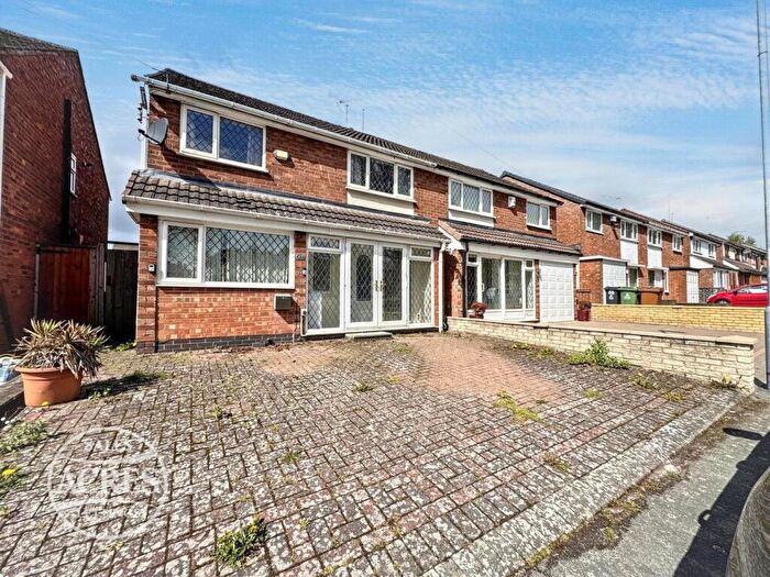 3 Bedroom Semi-Detached House For Sale In Beacon Road, Great Barr, Birmingham, B43