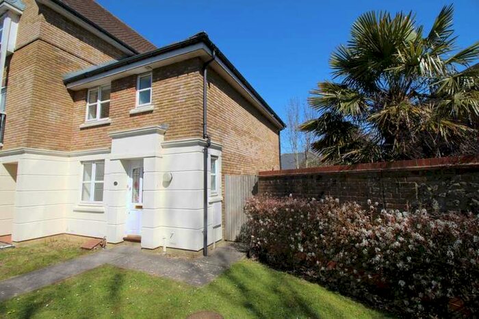 3 Bedroom Semi-Detached House To Rent In Mill Court, Ashford, TN24