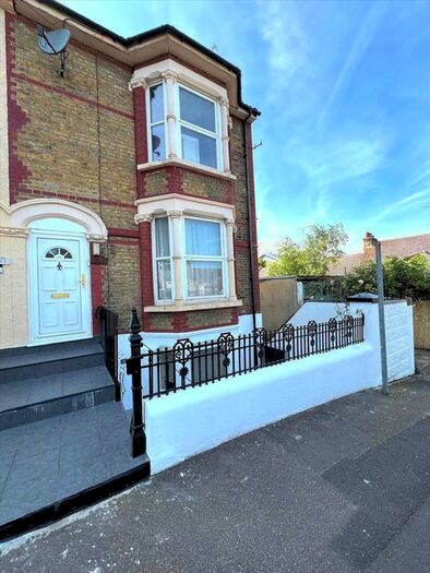 1 Bedroom Flat To Rent In Royal Pier Road, Gravesend, DA12