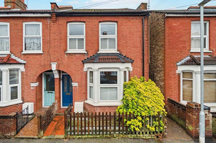 3 Bedroom End Terrace House For Sale In Sandringham Road, Watford, WD24