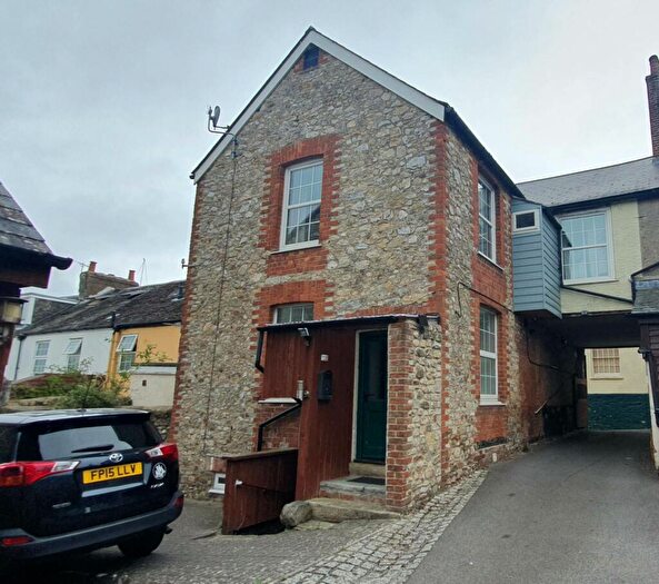 1 Bedroom Semi-Detached House To Rent In Castle Street, Axminster, EX13