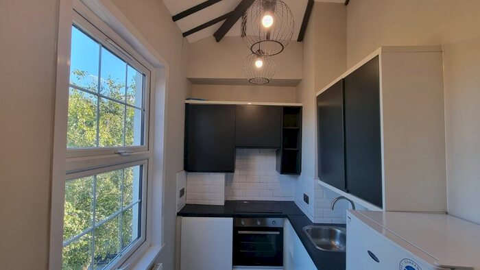 2 Bedroom Flat To Rent In Dalston Lane, London, E8