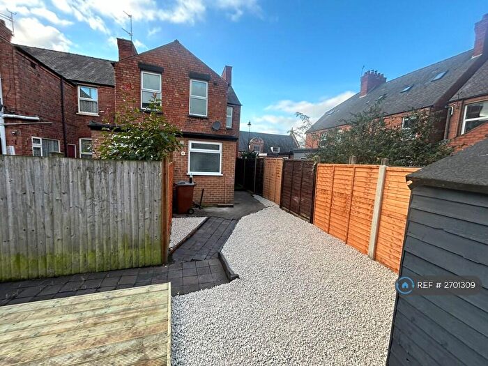 3 Bedroom End Of Terrace House To Rent In Collygate Road, Nottingham, NG2