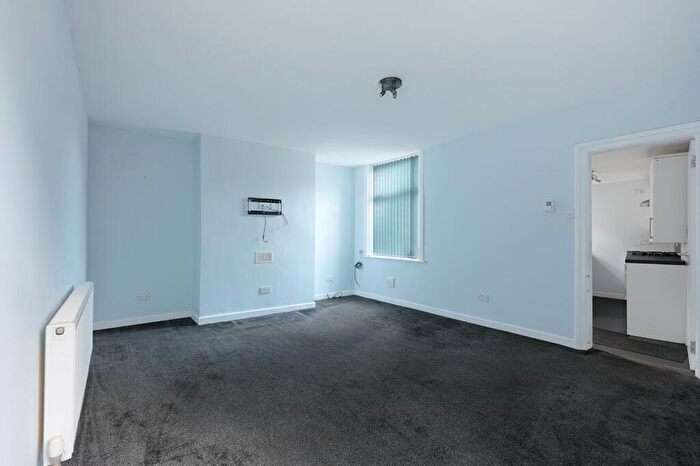 3 Bedroom End Of Terrace House For Sale In Cemetery Road, Padiham, Burnley, BB12