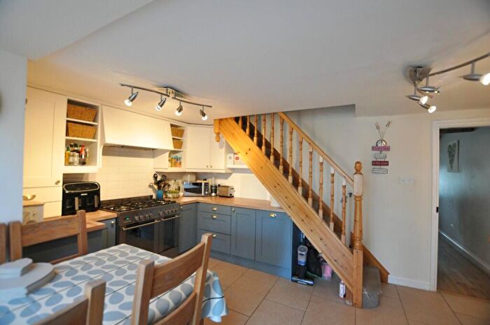 2 Bedroom Cottage For Sale In Long Lane, Heath Charnock, PR6