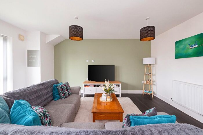 2 Bedroom Flat For Sale In Old Pump House Close, Bedminster Down, BS13