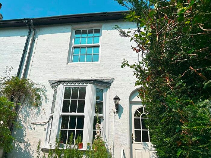 2 Bedroom Terraced House To Rent In Crown Gardens, Brighton, BN1