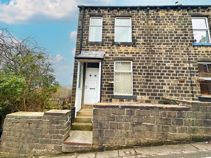 3 Bedroom End Of Terrace House For Sale In High Street, Steeton, BD20