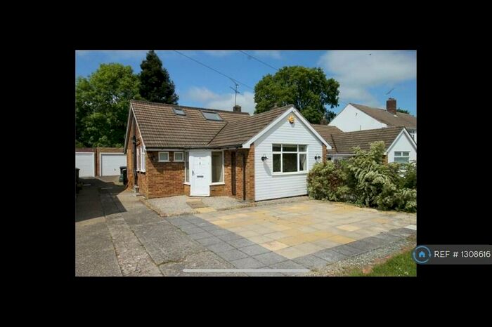 3 Bedroom Bungalow To Rent In Arnolds Avenue, Hutton, Brentwood, CM13