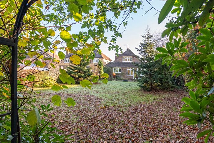 2 Bedroom Detached House For Sale In Bentsbrook Park, North Holmwood, RH5