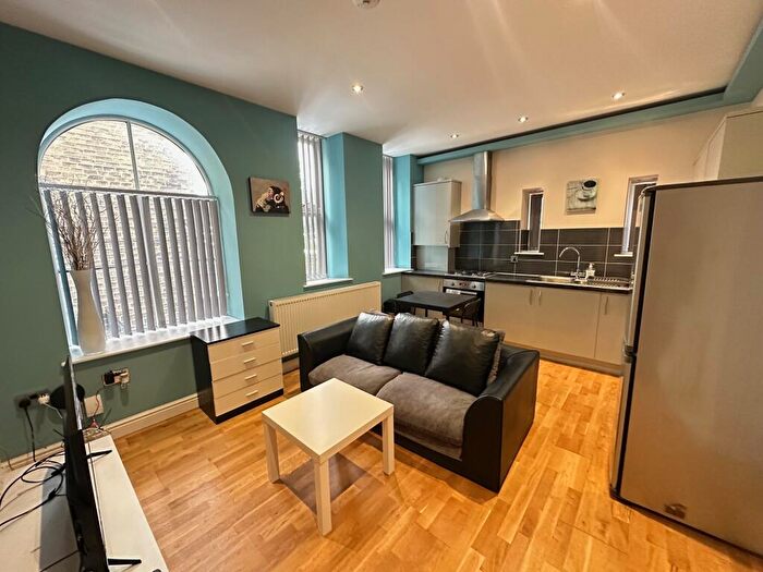 1 Bedroom Apartment To Rent In Mountjoy Road, Huddersfield, HD1