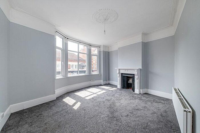 1 Bedroom Flat To Rent In York Street, Twickenham, TW1