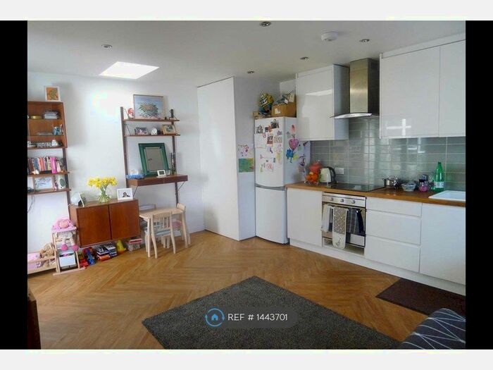 1 Bedroom Maisonette To Rent In Saxon Road, London, E3
