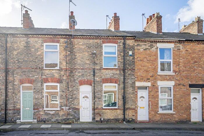 2 Bedroom Terraced House For Sale In Hanover Street West, York, YO26