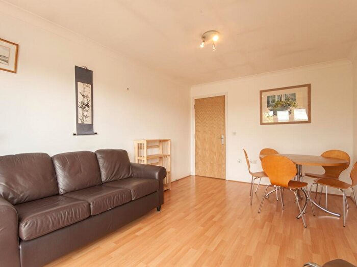 2 Bedroom Apartment To Rent In Becket Street, Central Oxford, OX1