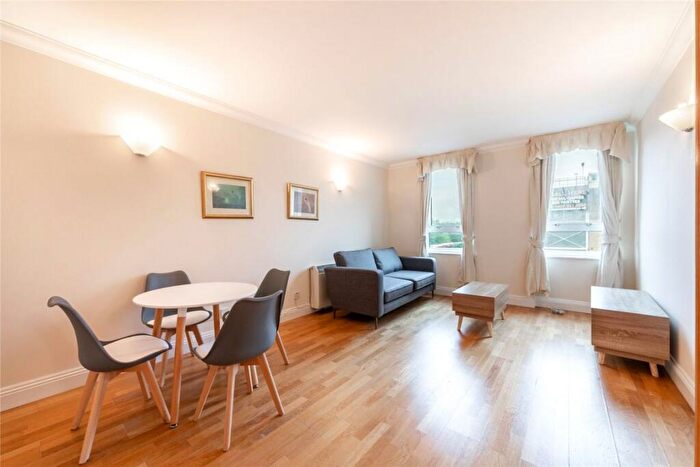 1 Bedroom Flat To Rent In Lanark Square, London, E14