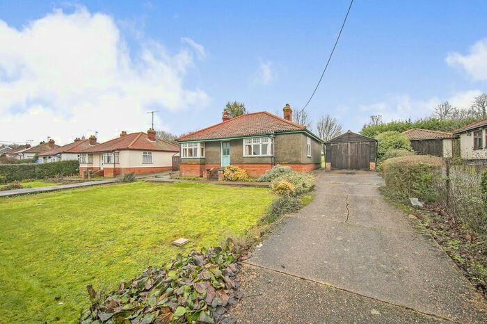 3 Bedroom Bungalow For Sale In Saxmundham Road, Framlingham, Woodbridge, Suffolk, IP13