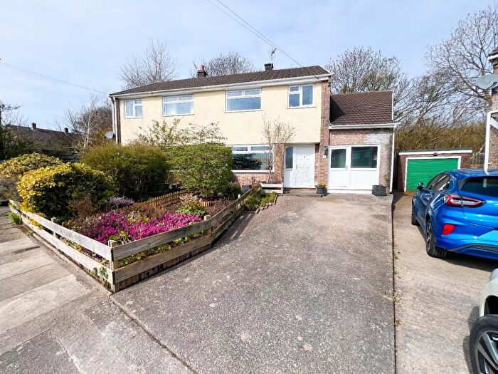 4 Bedroom Semi Detached House For Sale In Meini Tirion, Bridgend County Borough, CF31